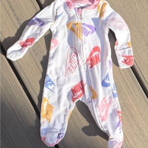 Nike Baby Girls' White Multi-Color Logo Footed One-Piece (newborn)